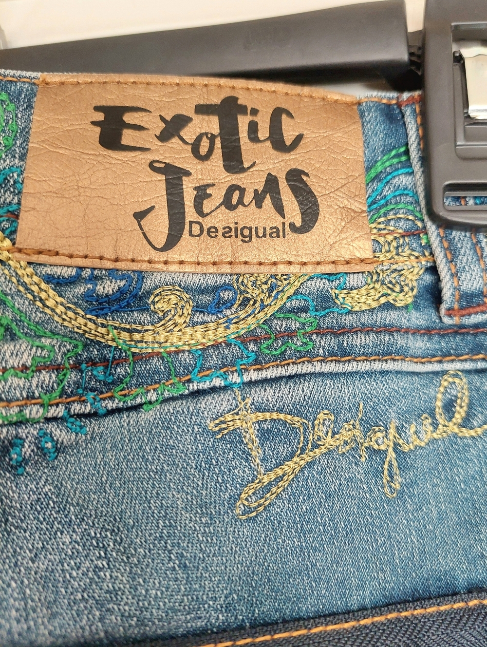 Desigual Refriposas Embroidered Exotic Slim Jeans – Size 26 (US 4) - Picture 5 of 13